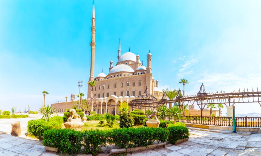Cairo City Tour to the Egyptian Museum, Khan El Khalili & Old Cairo