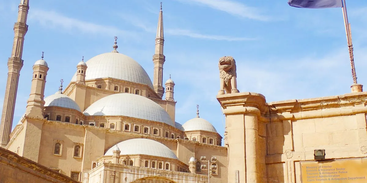 2 Days Trip from EL Gouna to Cairo by Bus
