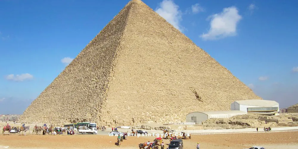 King Khufu Pyramid - Trips in Egypt