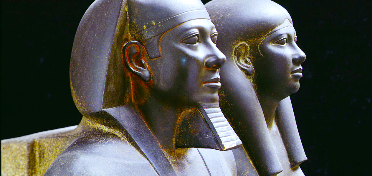 menkaure and khamerernebty statue