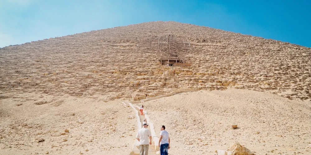 The Red Pyramid Facts - The Red Pyramid History - The Red Pyramid Description