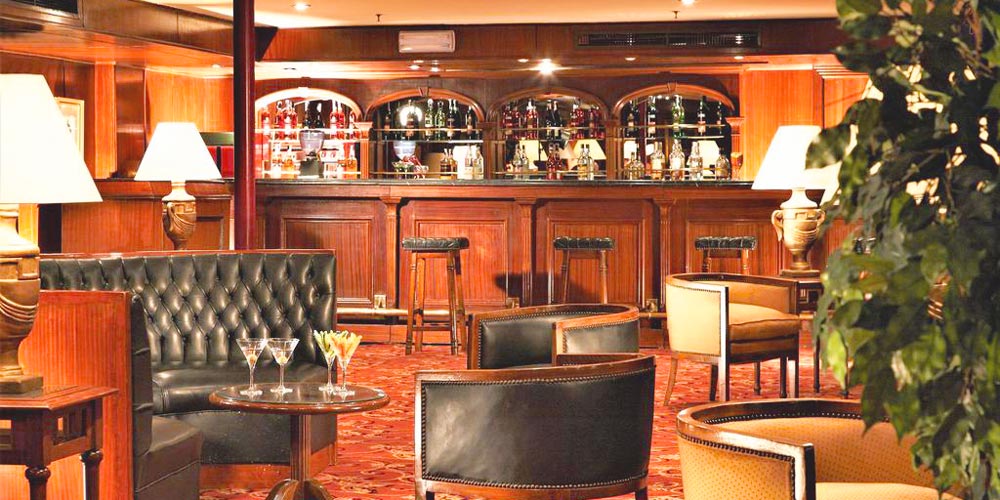 Bar of Crown Jewel Nile Cruise – Trips in Egypt
