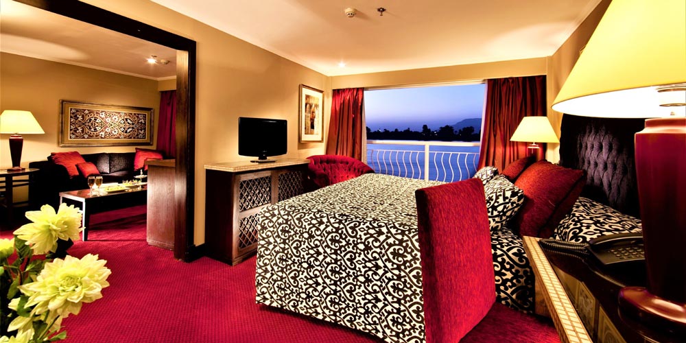 Bedroom of Steigenberger Legacy Nile Cruise – Trips in Egypt