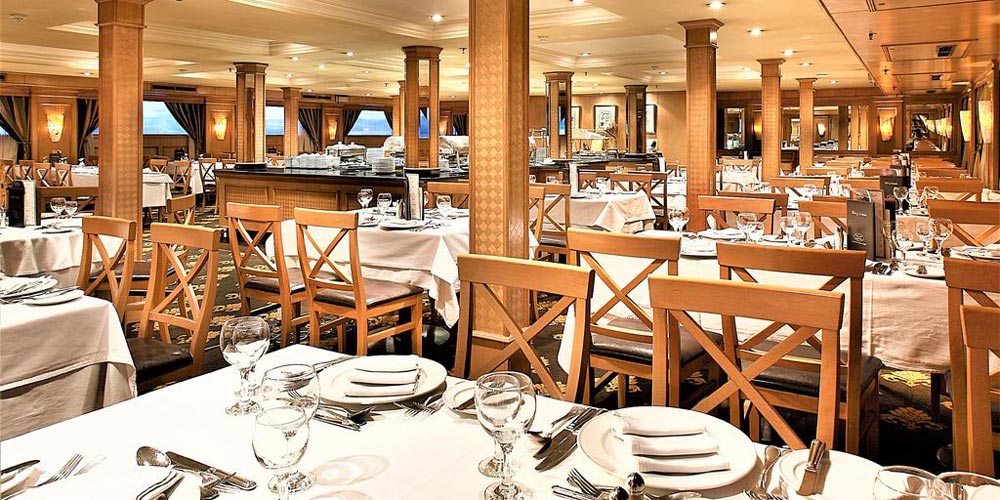 Resturant of Crown Jubilee Nile Cruise – Trips in Egypt