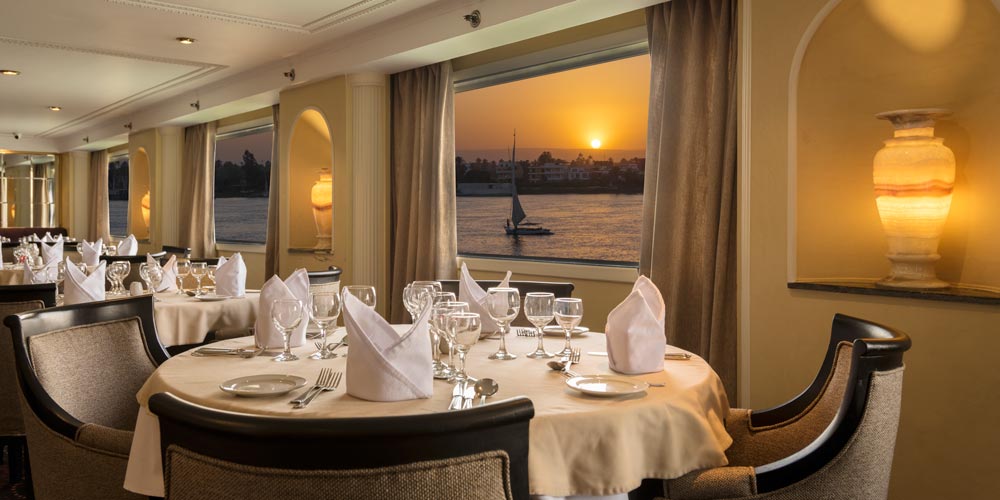 Resturant of Steigenberger Regency Nile Cruise – Trips in Egypt