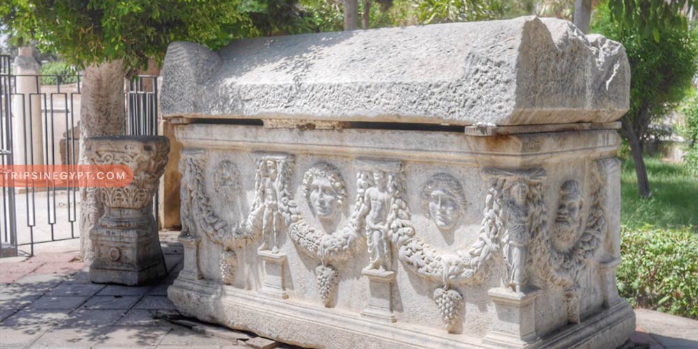 Catacombs of Kom El Shoqafa Gallery – Trips in Egypt