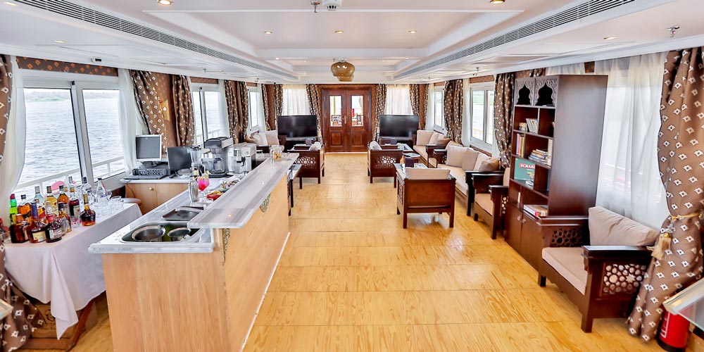 Bar of Asiya Dahabiya Nile Cruise – Trips in Egypt