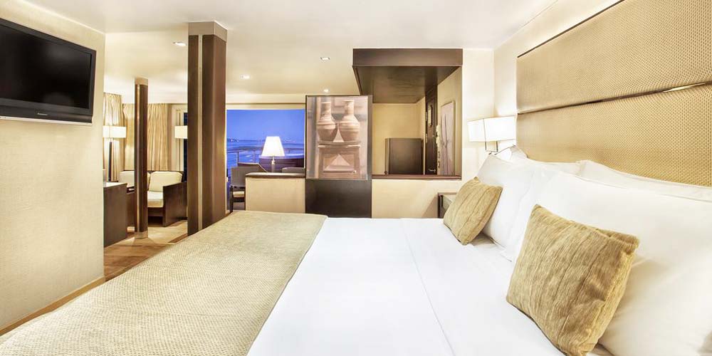 Bedroom of Oberoi Zahra Nile Cruise – Trips in Egypt