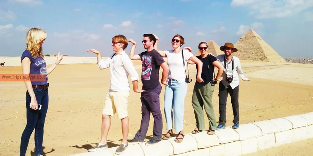 Giza Pyramids - Plan A Vacation to Egypt with Your Friends - Trips in Egypt