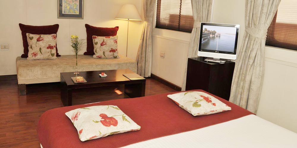 Guest Suite of Alexander the Great Nile Cruise – Trips in Egypt