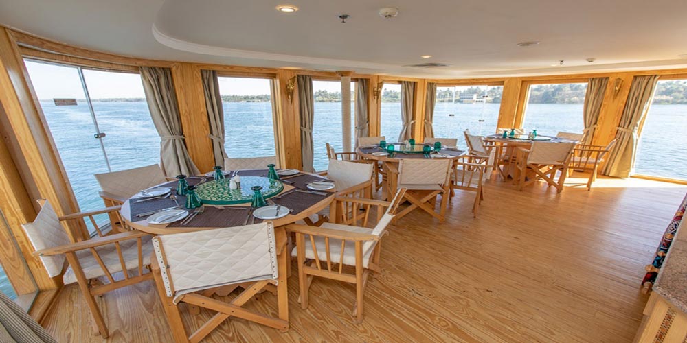 Resturant of Aida Dahabiya Nile Cruise – Trips in Egypt