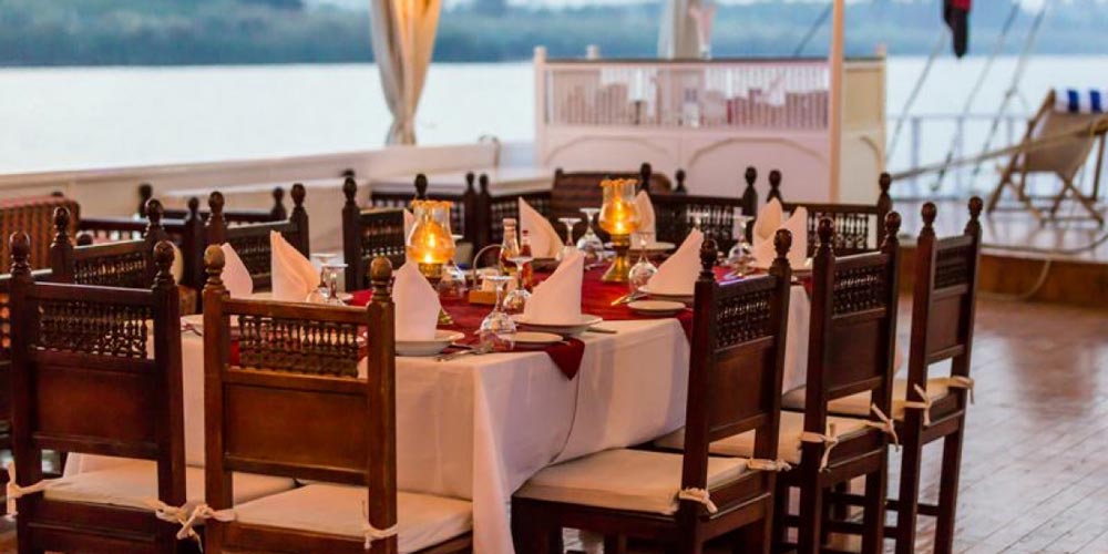 Resturant of Amoura Dahabiya Nile Cruise – Trips in Egypt