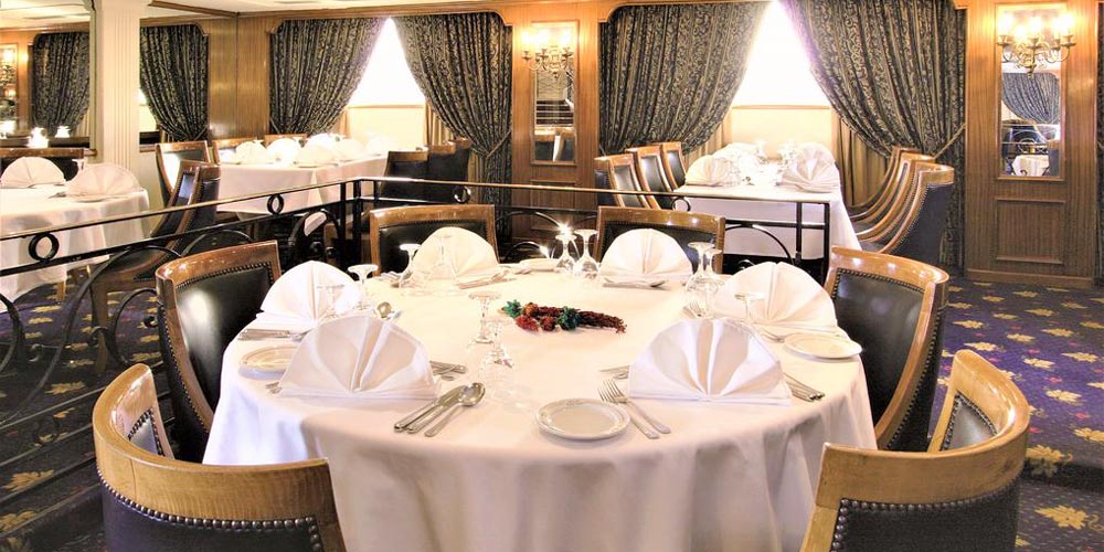 Resturant of Crown Prince Nile Cruise – Trips in Egypt