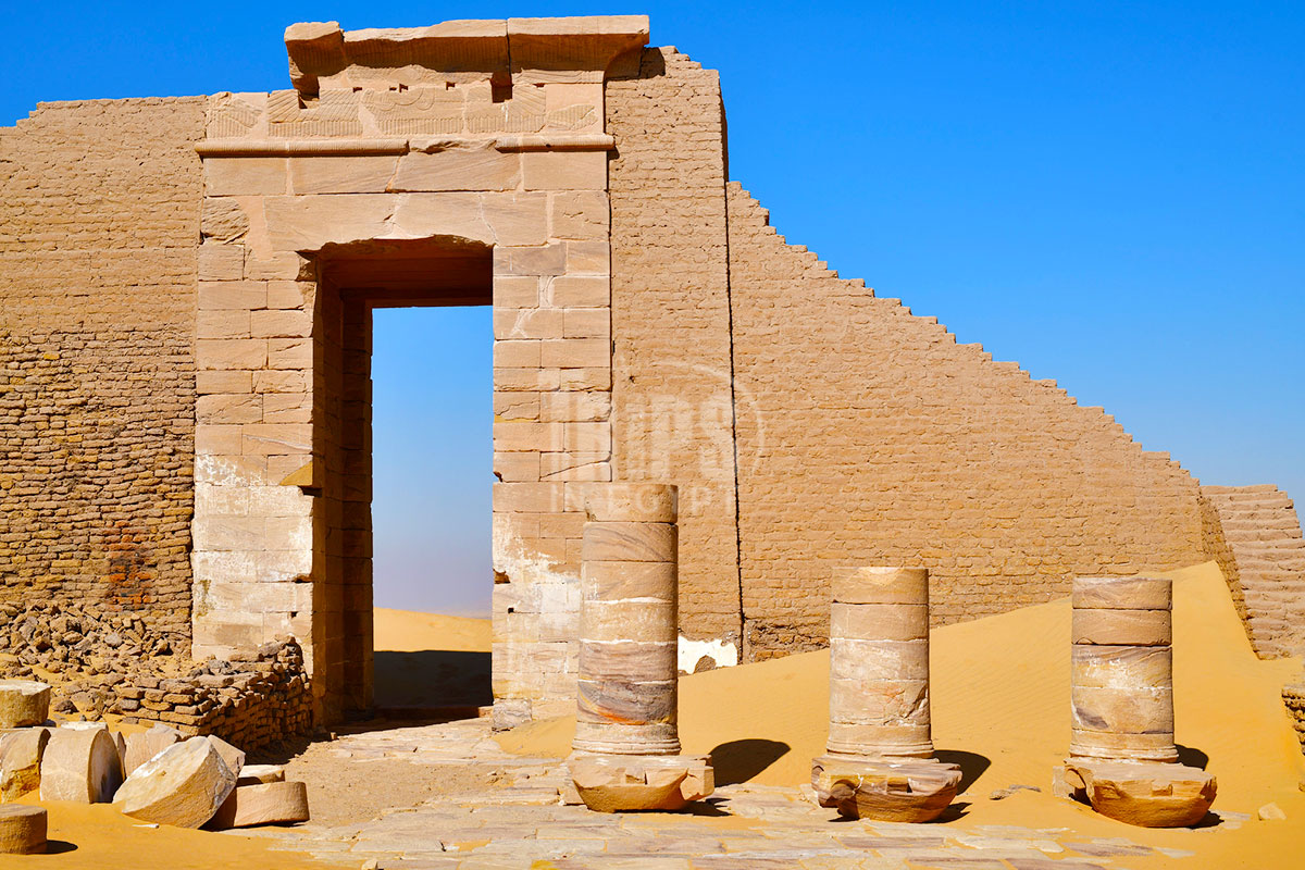 Matrouh's Archaeological Marvels: A Window into Egypt's Past - XII. The Temples of Kharga Oasis