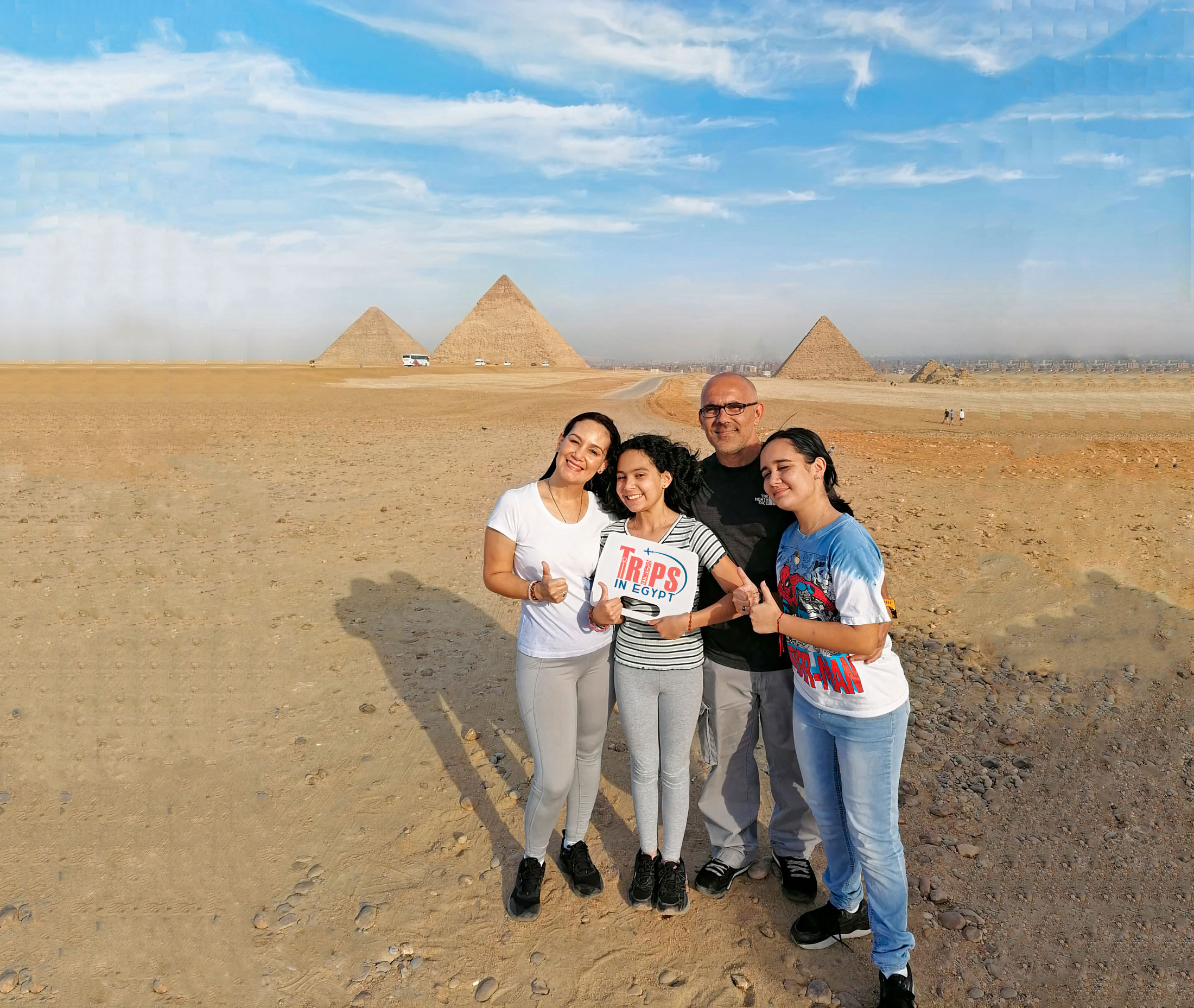 Trips in Egypt Customers at the Complex of Giza