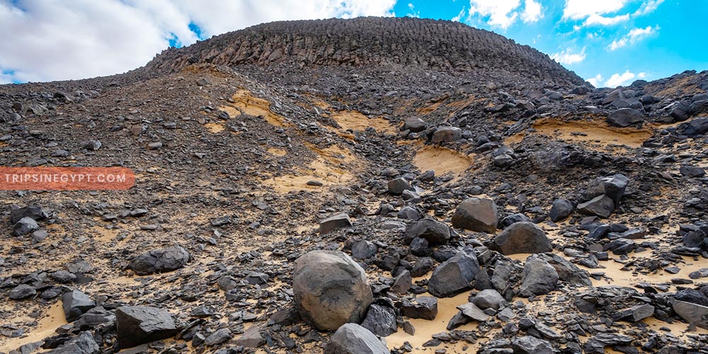 The Black Desert (4) - Trips in Egypt