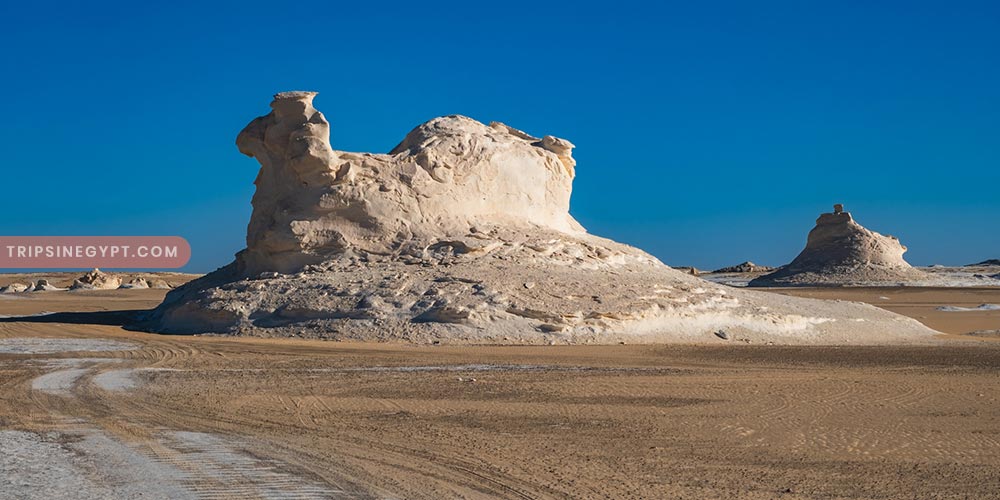 The Valley of Agabat White Desert - Trips in Egypt (2)