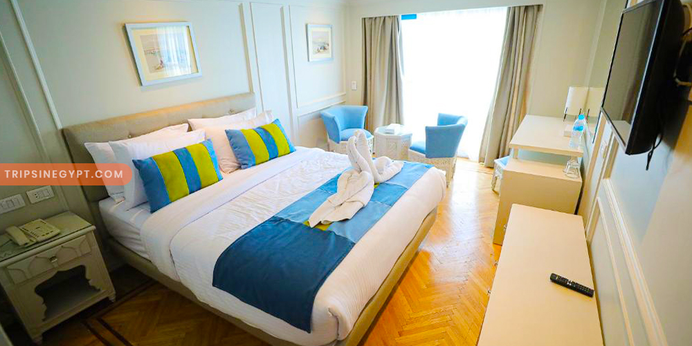 Bedroom of MS King of Thebes Nile Cruise – Trips in Egypt