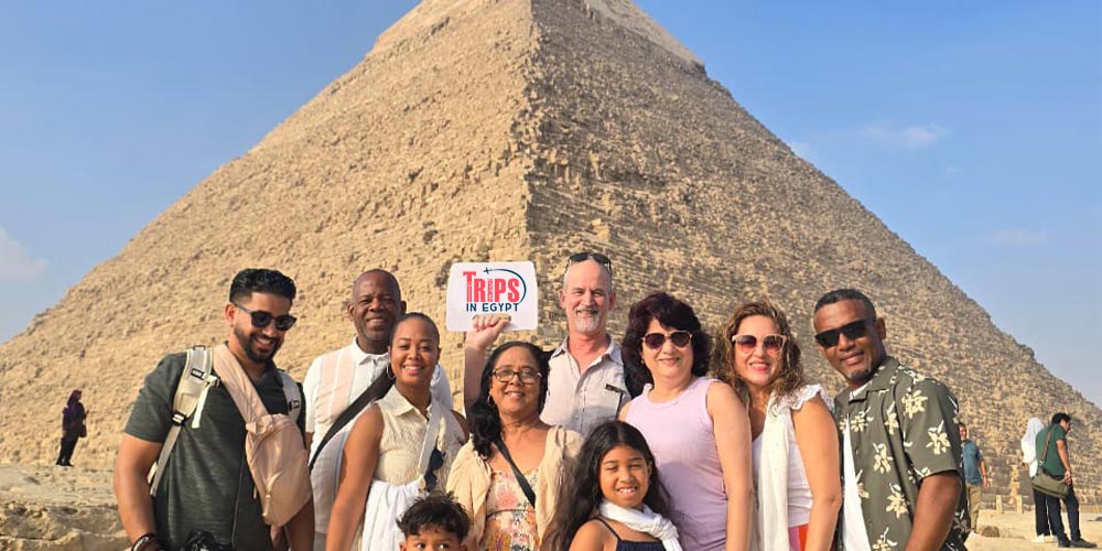 Trips in Egypt Customers at the Great Pyramid - Trips in Egypt