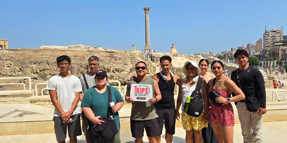 Trips in Egypt Client at Pompey’s Pillar - Trips in Egypt